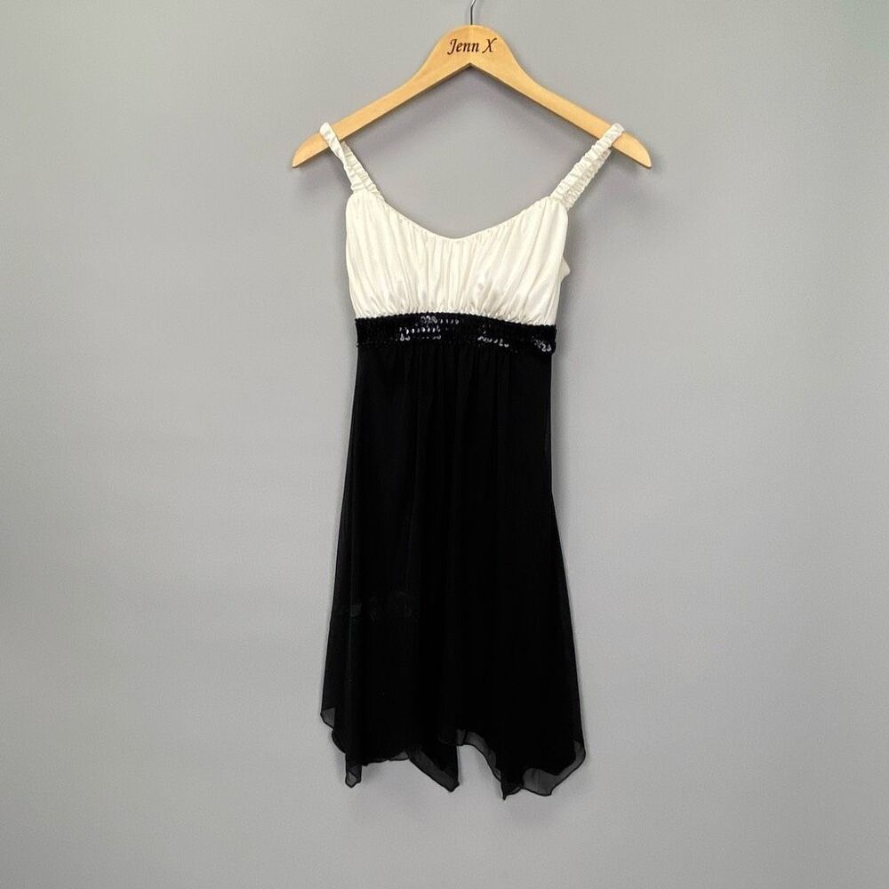 Enfocus Studio Black & White Sequins Sleeveless Dress Size 4P Empire Waist